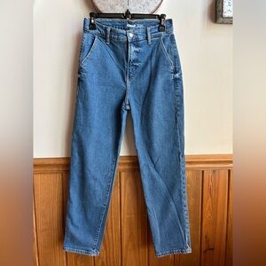Old Navy sz 4 Sky High straight extra high rise w slimming pockets light denim